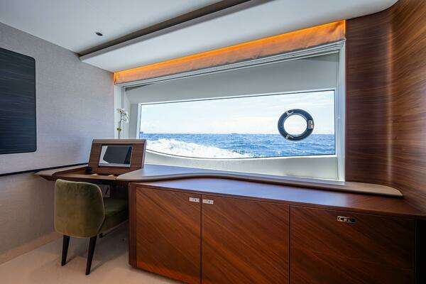 Princess Y95 Yacht For Sale