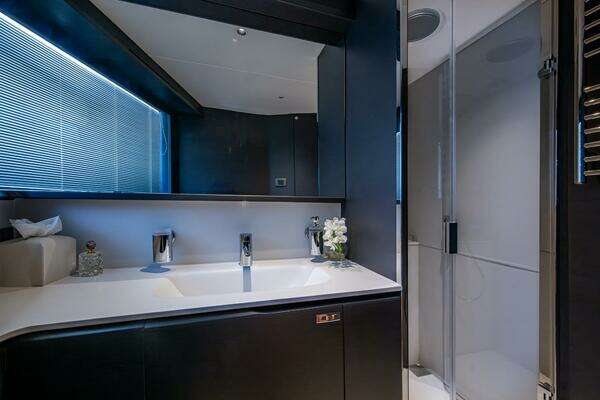 Princess Y95 Yacht For Sale