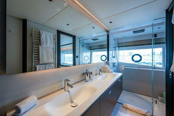 Princess Y95 Yacht For Sale