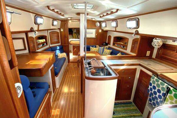 Photo of the 2005 Pacific Seacraft 40 "INDIGO"