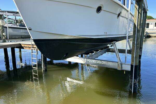 Beneteau Swift Trawler 34 Yacht For Sale