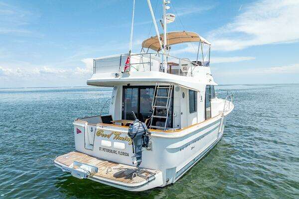 Beneteau Swift Trawler 34 Yacht For Sale