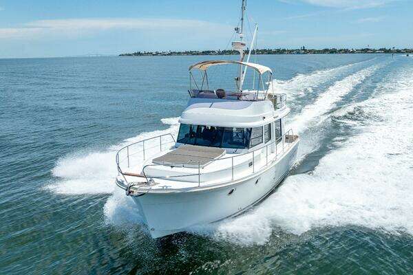Beneteau Swift Trawler 34 Yacht For Sale