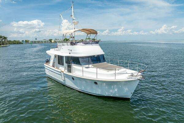 Beneteau Swift Trawler 34 Yacht For Sale