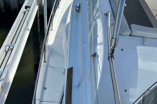 Beneteau Swift Trawler 34 Yacht For Sale