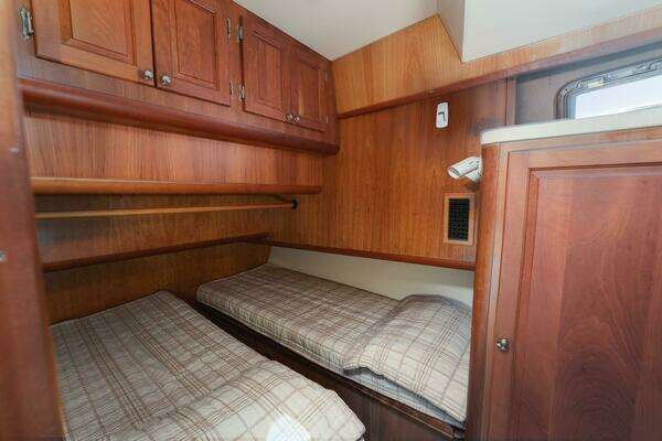 Mainship 400 Trawler Yacht For Sale
