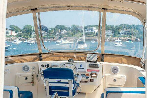 Mainship 400 Trawler Yacht For Sale