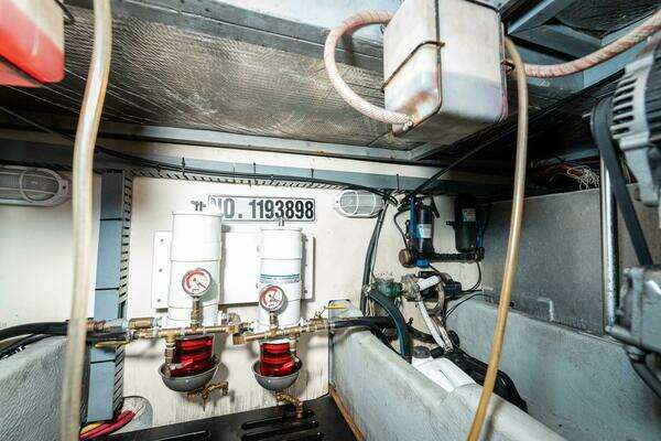 Mainship 400 Trawler Yacht For Sale