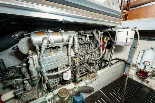 Mainship 400 Trawler Yacht For Sale