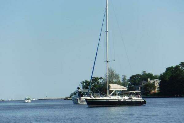 Photo of the 1991 Beneteau 45f5