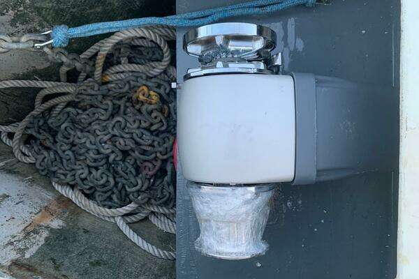 Photo of the 1991 Beneteau 45f5