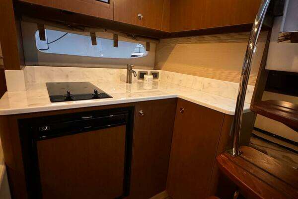 Sea Ray 350 Sundancer Yacht For Sale