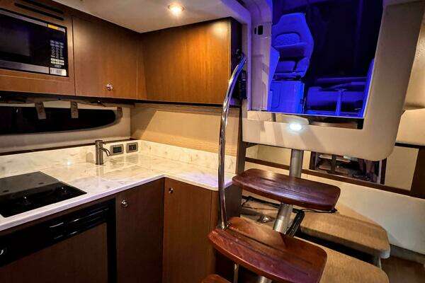 Sea Ray 350 Sundancer Yacht For Sale
