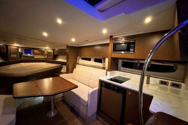 Sea Ray 350 Sundancer Yacht For Sale