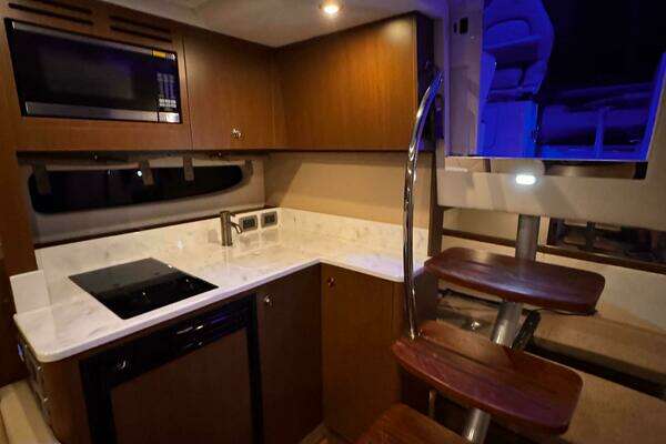 Sea Ray 350 Sundancer Yacht For Sale
