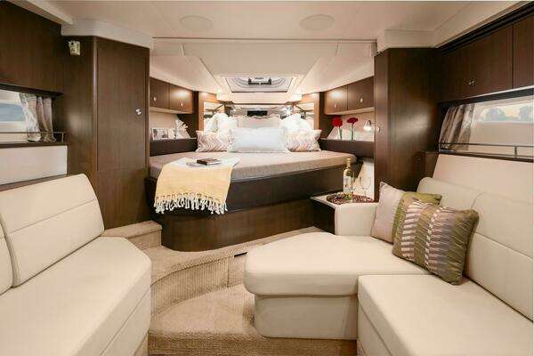 Sea Ray 350 Sundancer Yacht For Sale