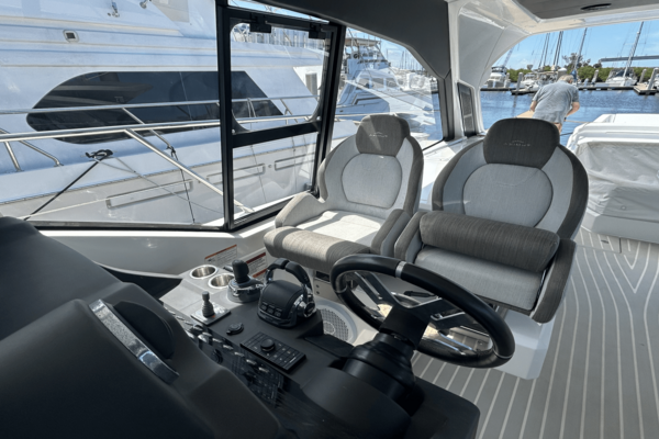 Azimut ATLANTIS 51 Yacht For Sale