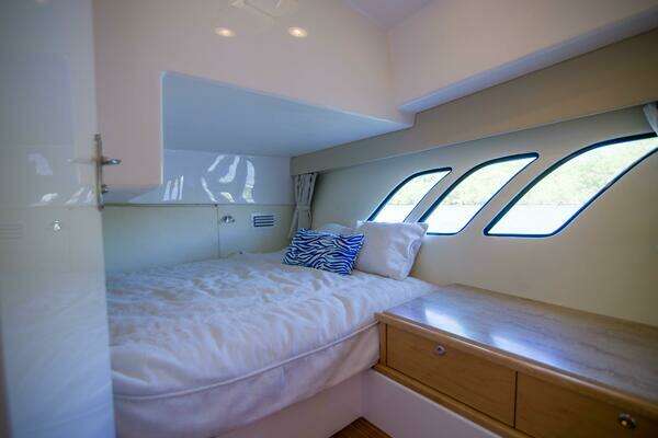 Intrepid 475 Sport Yacht Yacht For Sale
