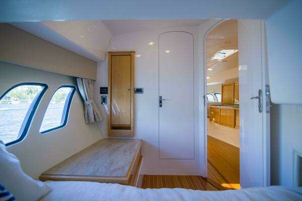 Intrepid 475 Sport Yacht Yacht For Sale