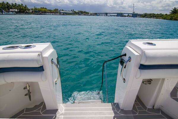 Intrepid 475 Sport Yacht Yacht For Sale