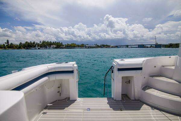 Intrepid 475 Sport Yacht Yacht For Sale