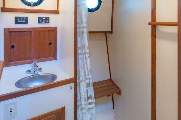 Nordic Tugs 32 Yacht For Sale