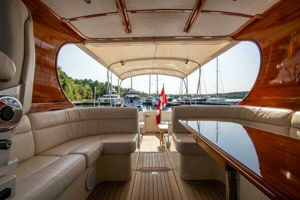 Hinckley Talaria 44 Express Yacht For Sale