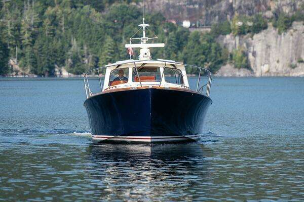 Hinckley Talaria 44 Express Yacht For Sale