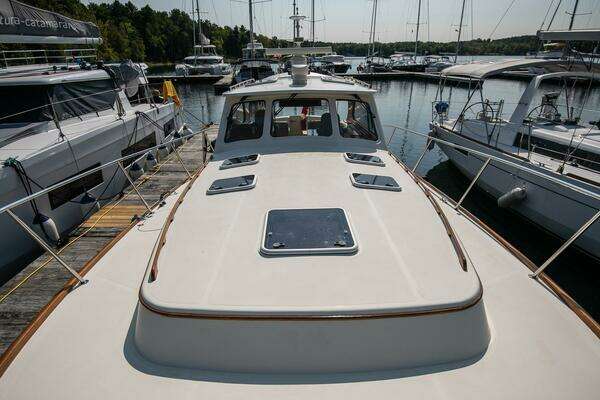 Hinckley Talaria 44 Express Yacht For Sale