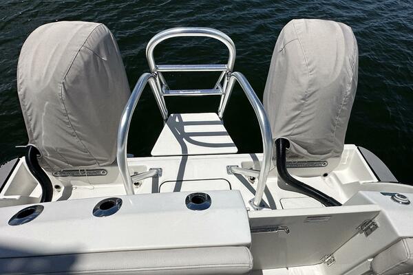 28ft World Cat Yacht For Sale