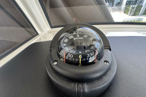 28ft World Cat Yacht For Sale