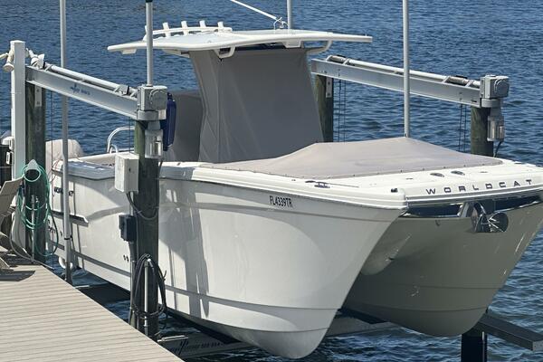 28ft World Cat Yacht For Sale