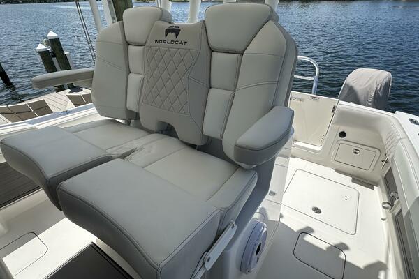 28ft World Cat Yacht For Sale