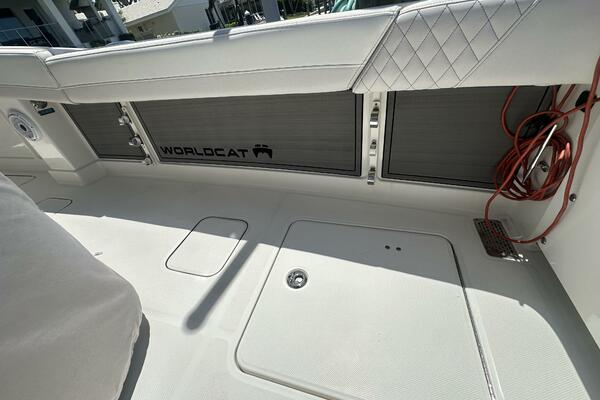 28ft World Cat Yacht For Sale