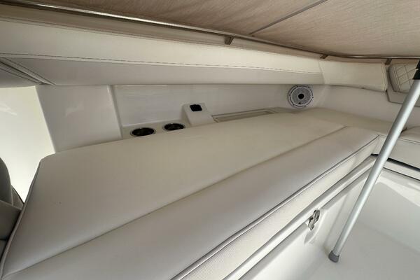 28ft World Cat Yacht For Sale