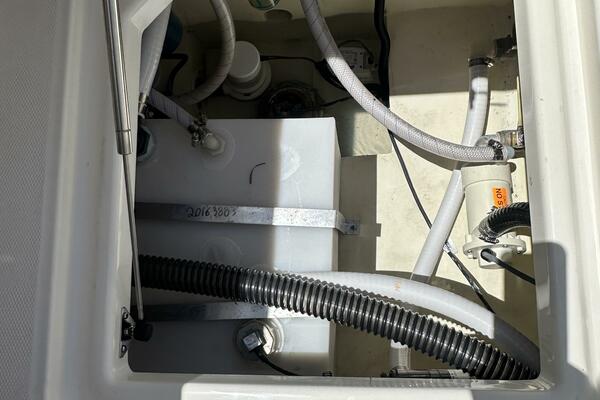 28ft World Cat Yacht For Sale