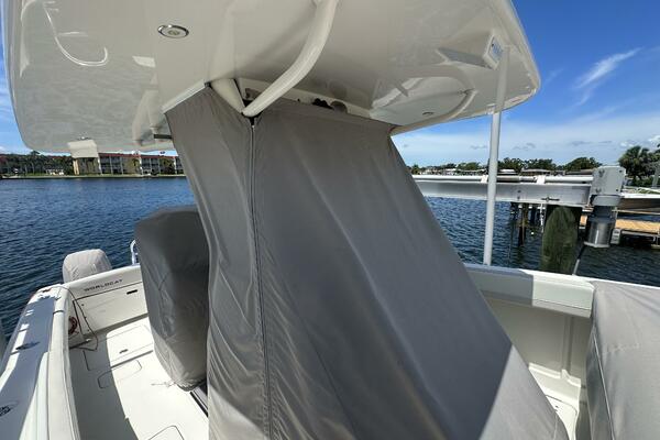 28ft World Cat Yacht For Sale