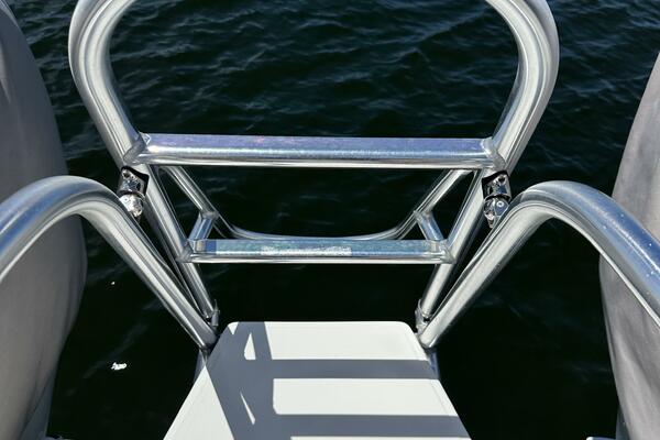 28ft World Cat Yacht For Sale