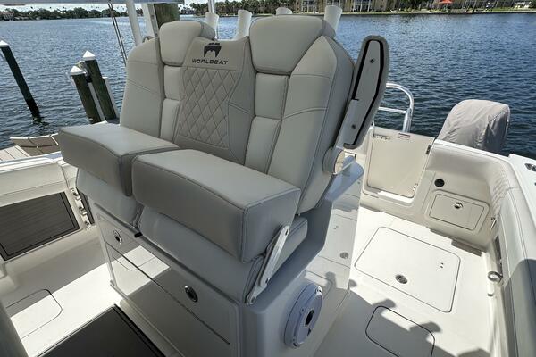 28ft World Cat Yacht For Sale