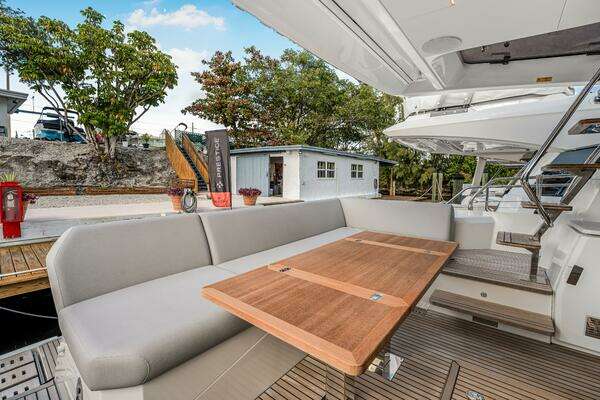 Prestige 520 Yacht For Sale