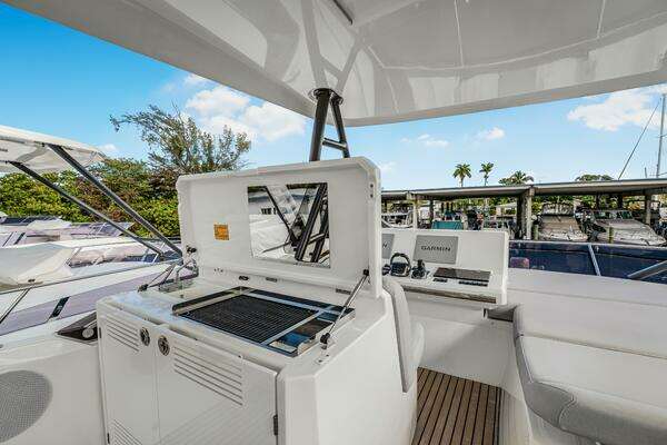 Prestige 520 Yacht For Sale