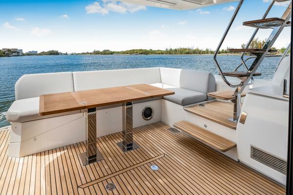 Photo of the 2023 Prestige 520