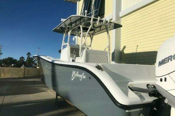 Yellowfin 34 Offshore Yacht For Sale
