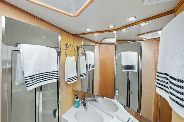 Hatteras Sport Fisherman Yacht For Sale