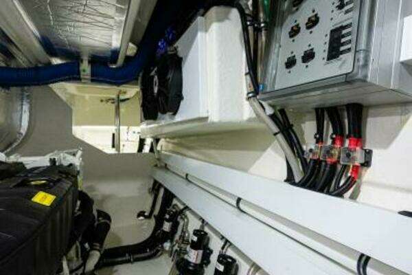 Riviera 5400 Sport Yacht Yacht For Sale