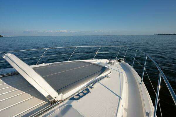 Riviera 5400 Sport Yacht Yacht For Sale