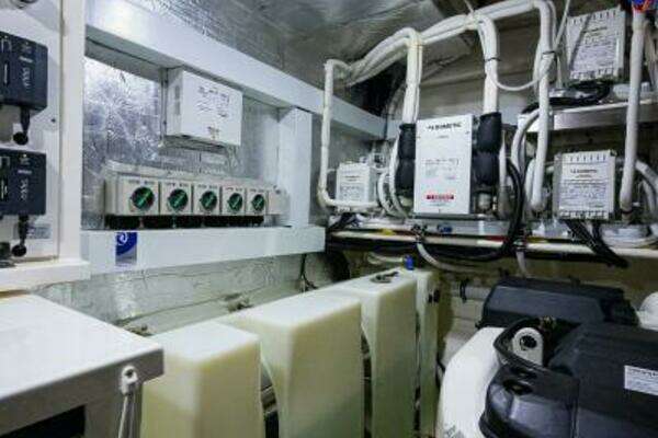 Riviera 5400 Sport Yacht Yacht For Sale