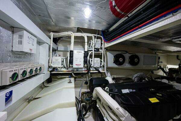 Riviera 5400 Sport Yacht Yacht For Sale