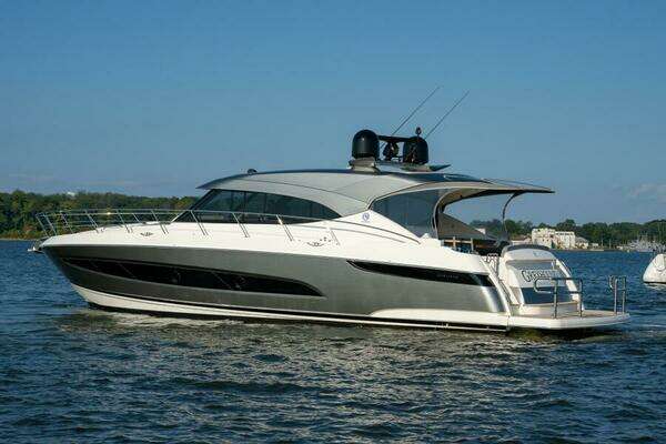 Riviera 5400 Sport Yacht Yacht For Sale