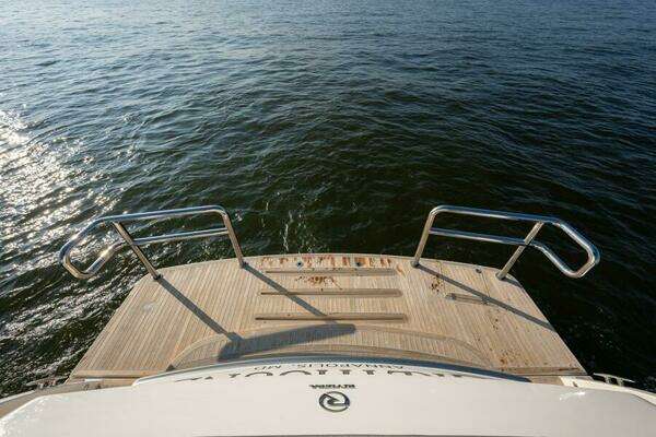 Riviera 5400 Sport Yacht Yacht For Sale